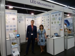 LED Microsensor NT stand